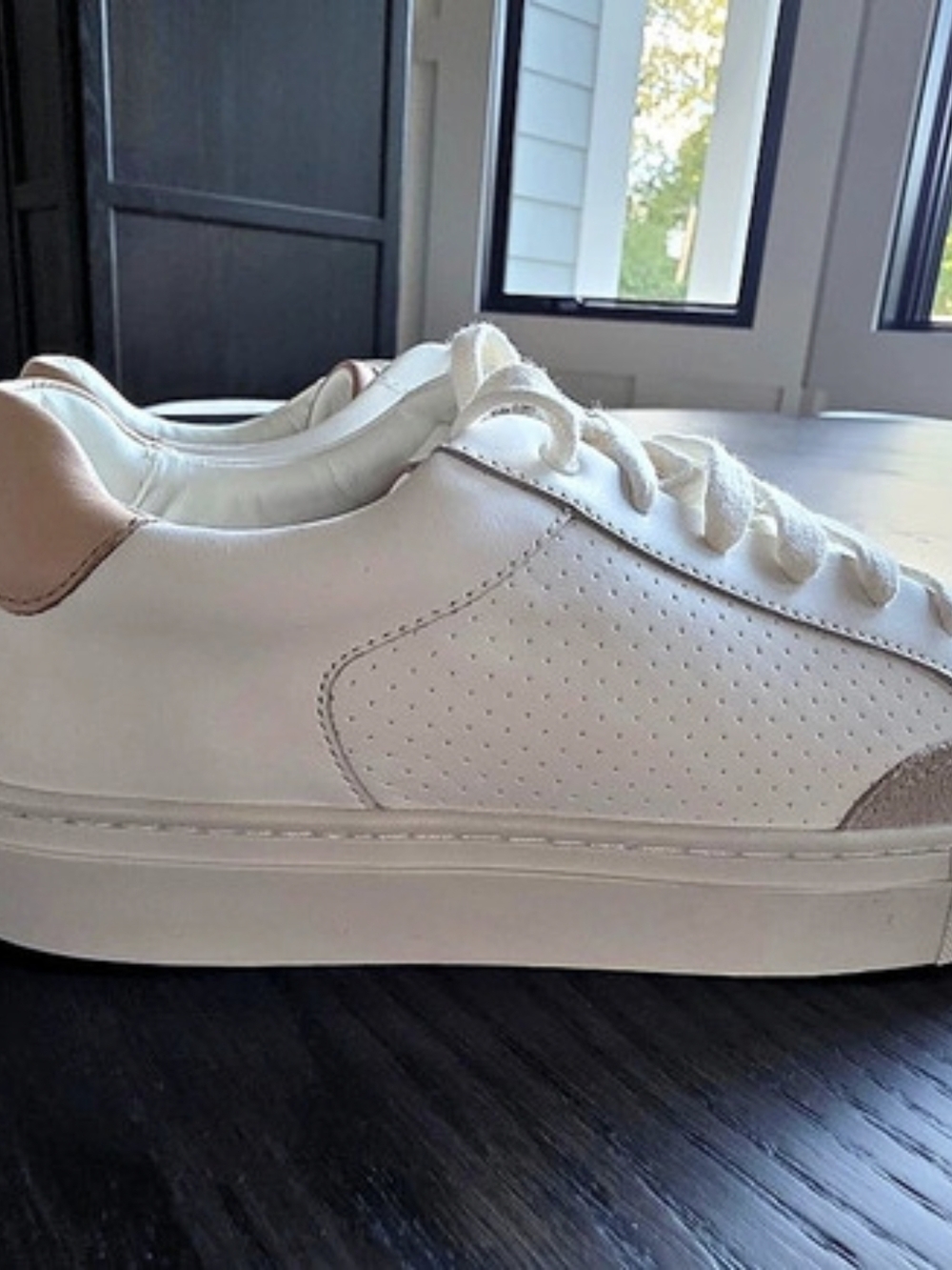 Women's White & Pink Sneakers